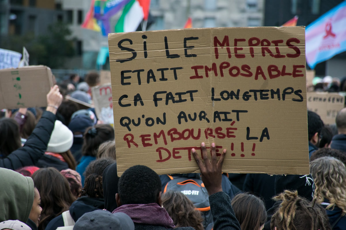 The crowd marches in Paris during the demonstration of 24 October 2026